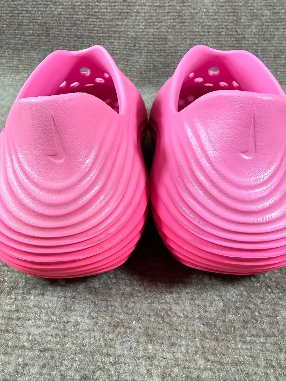 Youth Nike ReactX Rejuven8 Kids Size 5Y Hot Pink Spell Recovery Slip On Clogs